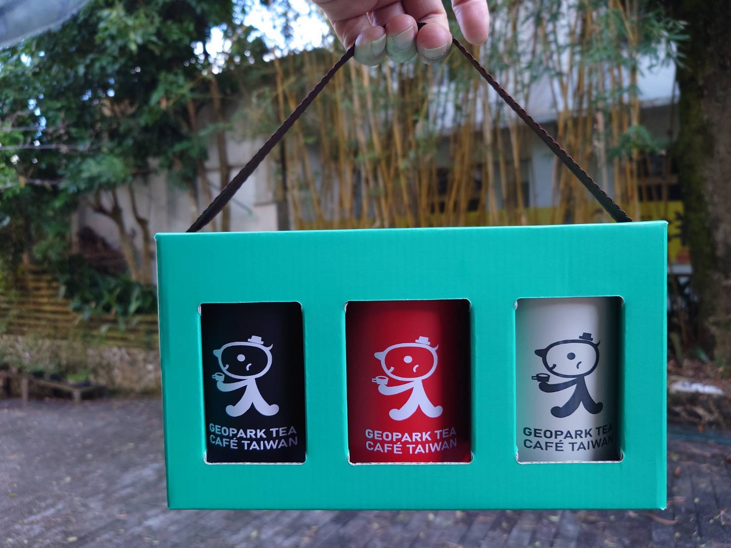 本社週年慶特價商品~讀景茶禮盒(紅烏龍/即溶茉莉綠茶/即溶綠茶) 本社週年慶特價商品~讀景茶禮盒(紅烏龍/即溶茉莉綠茶/即溶綠茶)